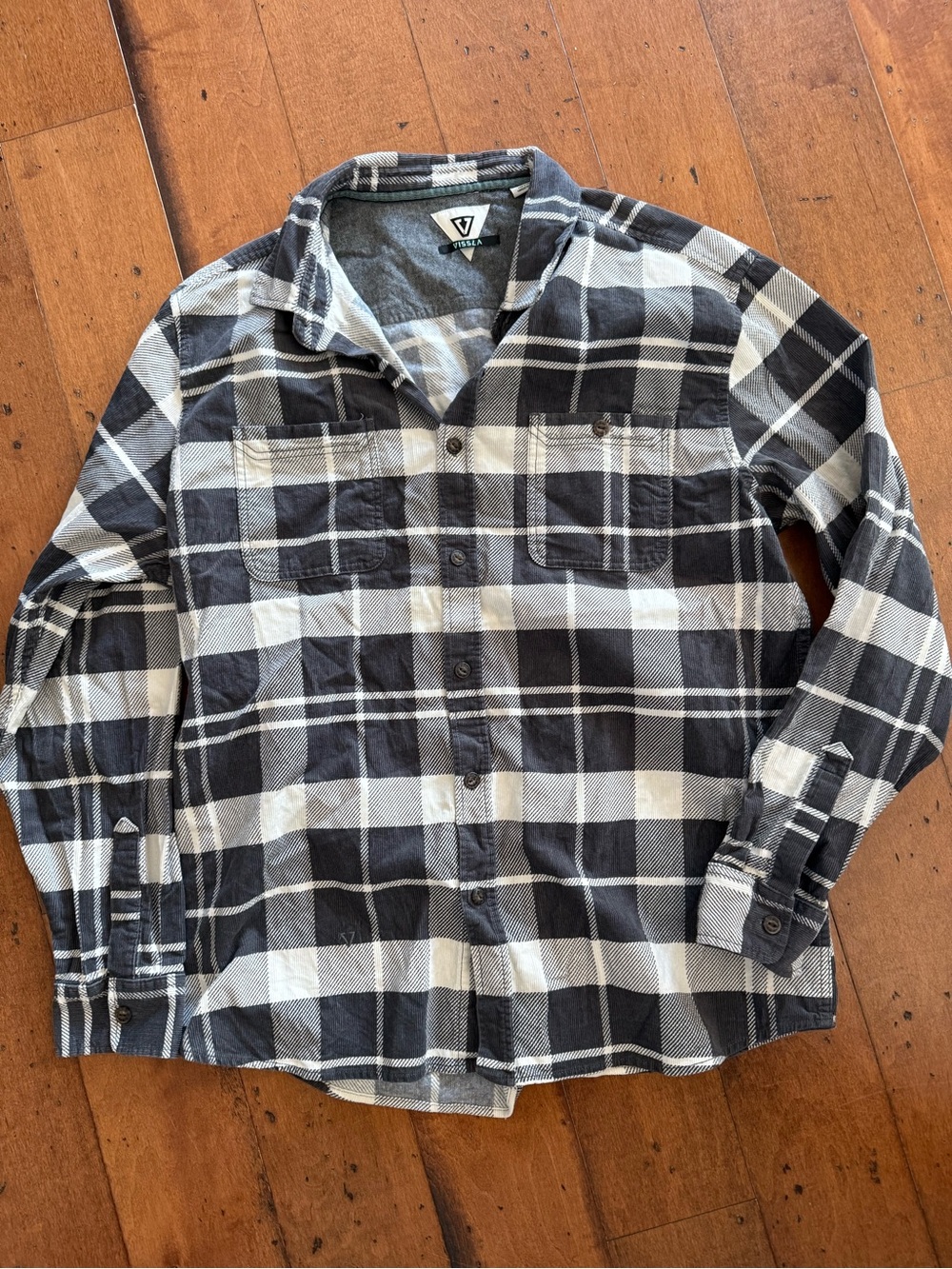 VISSLA Men’s Plaid Button-Down Shirt